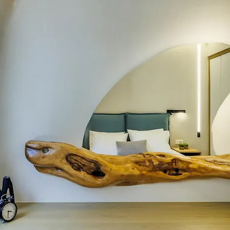 The Amber Hideaway Apartment